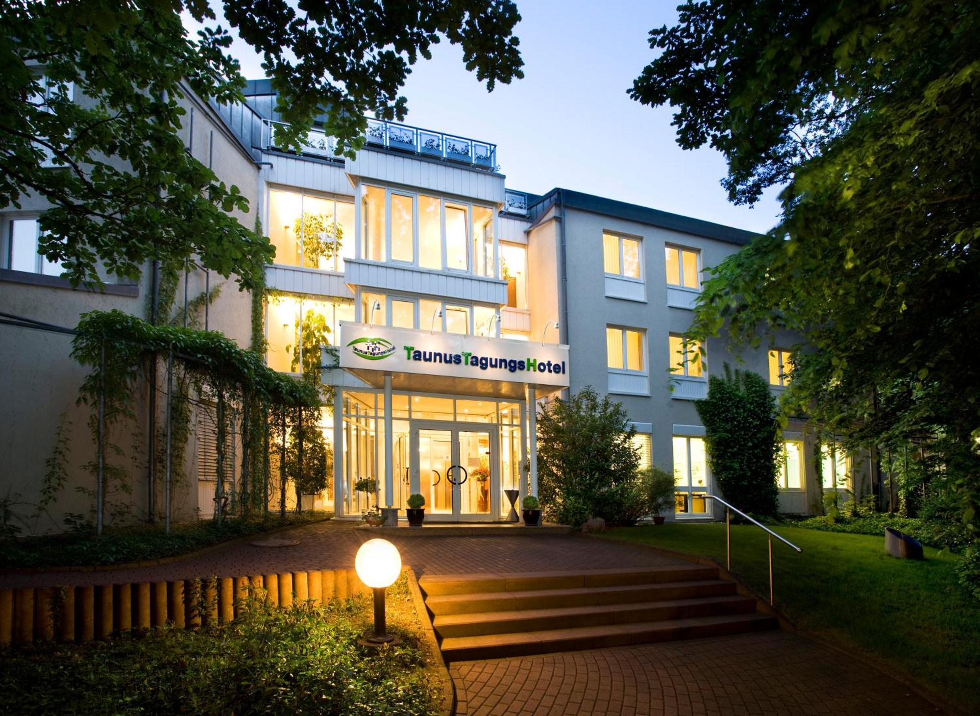 Taunustagungshotel Friedrichsdorf Exterior photo